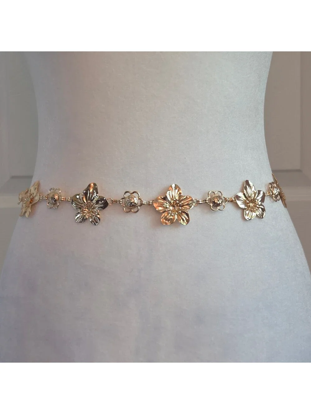 Gold Tone Hawaiian Floral Waist Chain One Size Boho Beach Mermaid Fairy